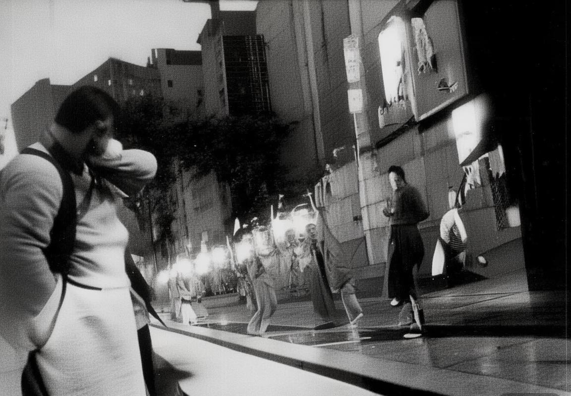 斯蒂芬·库里季后赛三分命中数创里程碑超越乔丹，布鲁克林篮网狂胜追平队史纪录